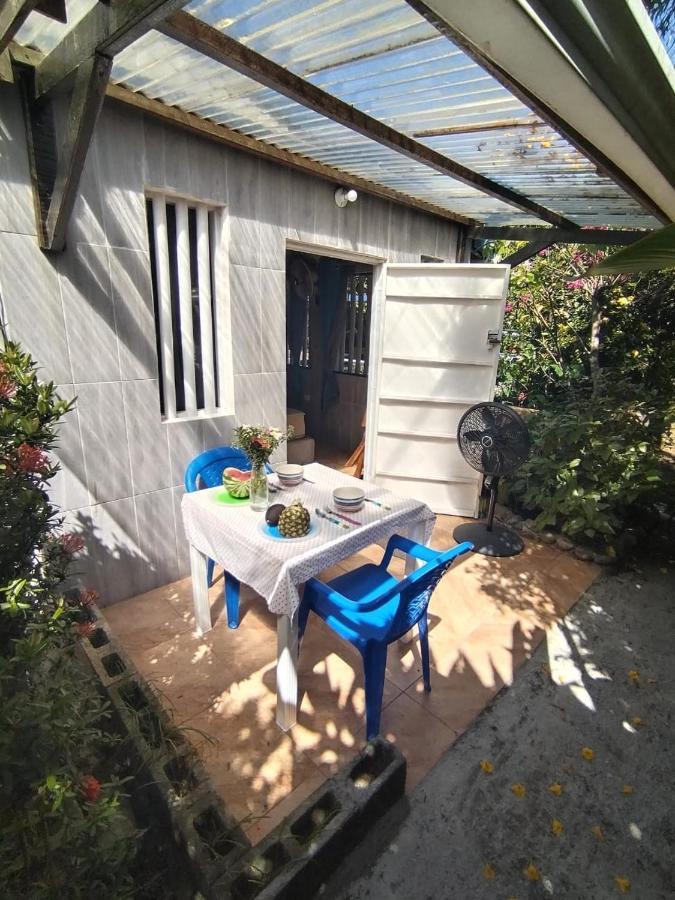 Cabina Caballo del Mar Parrita Exterior foto